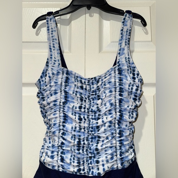 Nine West Shirred Navy Patterned One-Piece Swimsuit. Size S adjustable strap NWT - Picture 4 of 12